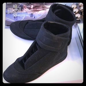 Maison Margela men’s size 10